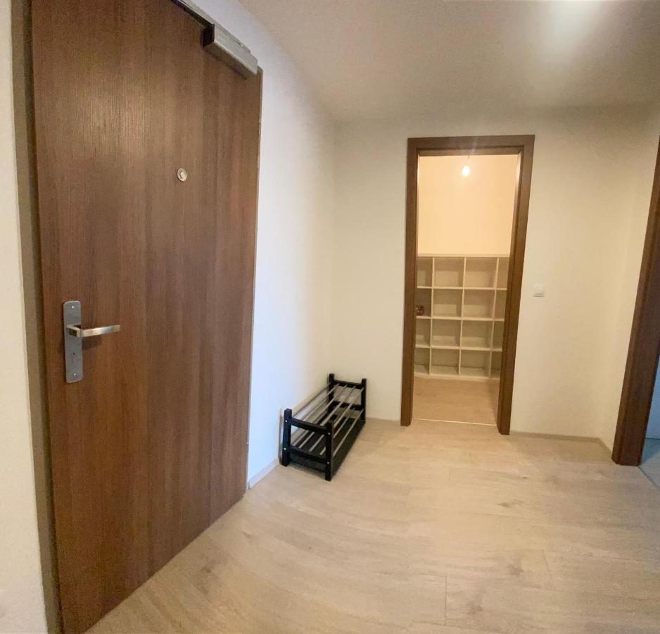 Apartment D-d *